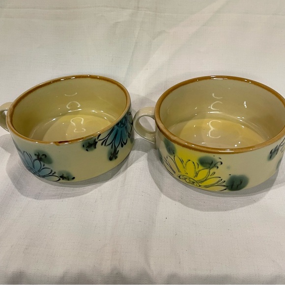 two 1970's Vintage Sunflower Soup Mug Chili Bowls Stoneware - Picture 5 of 12